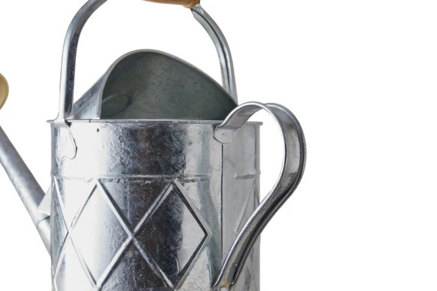 Klassisk galvanisert vannkanne på 4,5 L med ergonomiske håndtak, grov sprederose og tidløst design. Håndlaget kvalitet med 10 års garanti.