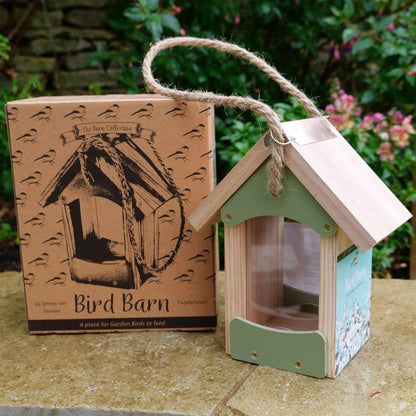 Hengende Bird Barn fuglemater i FSC-sertifisert tre