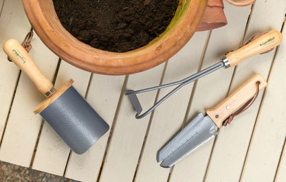 Startsett med hageredskap til planting, luking og vedlikehold